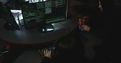 Як кіберзлочинці взаємодіють між собою - на we.ua