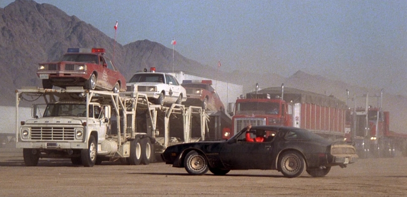 Смокі і Бандит 2 - каскадерська сцена