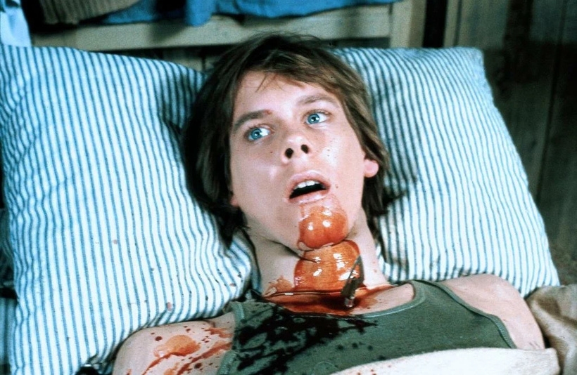 П'ятниця, 13-те - кадр із фільму - смерть Кевіна Бейкона