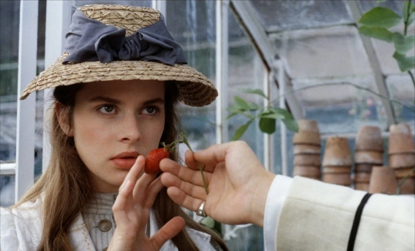 Тесс (Tess) 1979 - кадр із полуницею