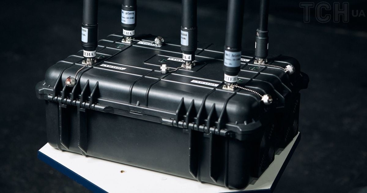 Українські засоби радіоелектронної боротьби (РЕБ)