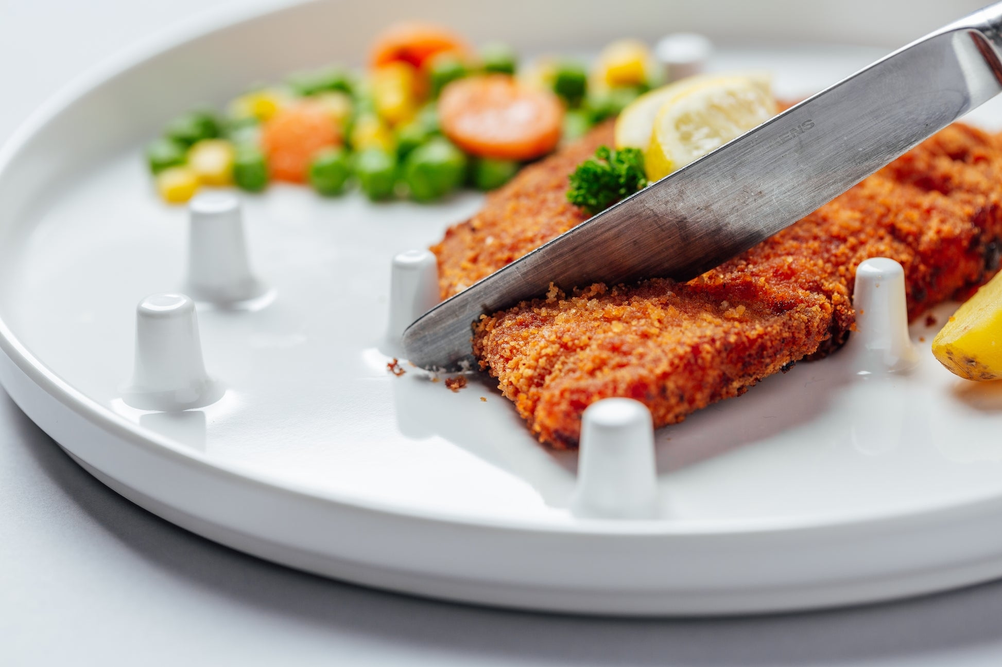 One-hand plate – eating, cutting and spreading with just one hand – uhwshop