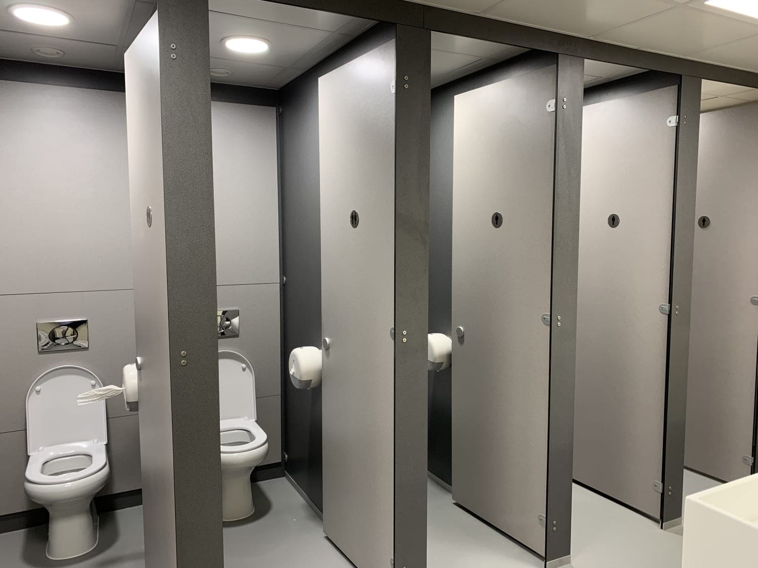 Washroom cubicles, IPS panels, wall panels | JCM Fine Joinery