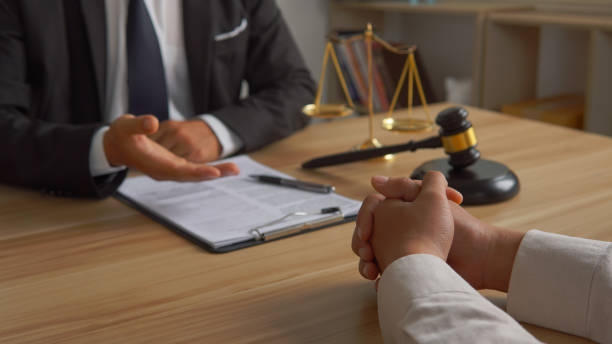 Lawyer accepting bribe concept for signing legal contract approval, rights of liberty, bribery, Concept of law, justice, court trial, and professional legal services, judge. Lawyer accepting bribe concept for signing legal contract approval, rights of liberty, bribery, Concept of law, justice, court trial, and professional legal services, judge. copyright attorneys  stock pictures, royalty-free photos & images