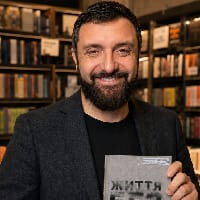 Павел Казарьян